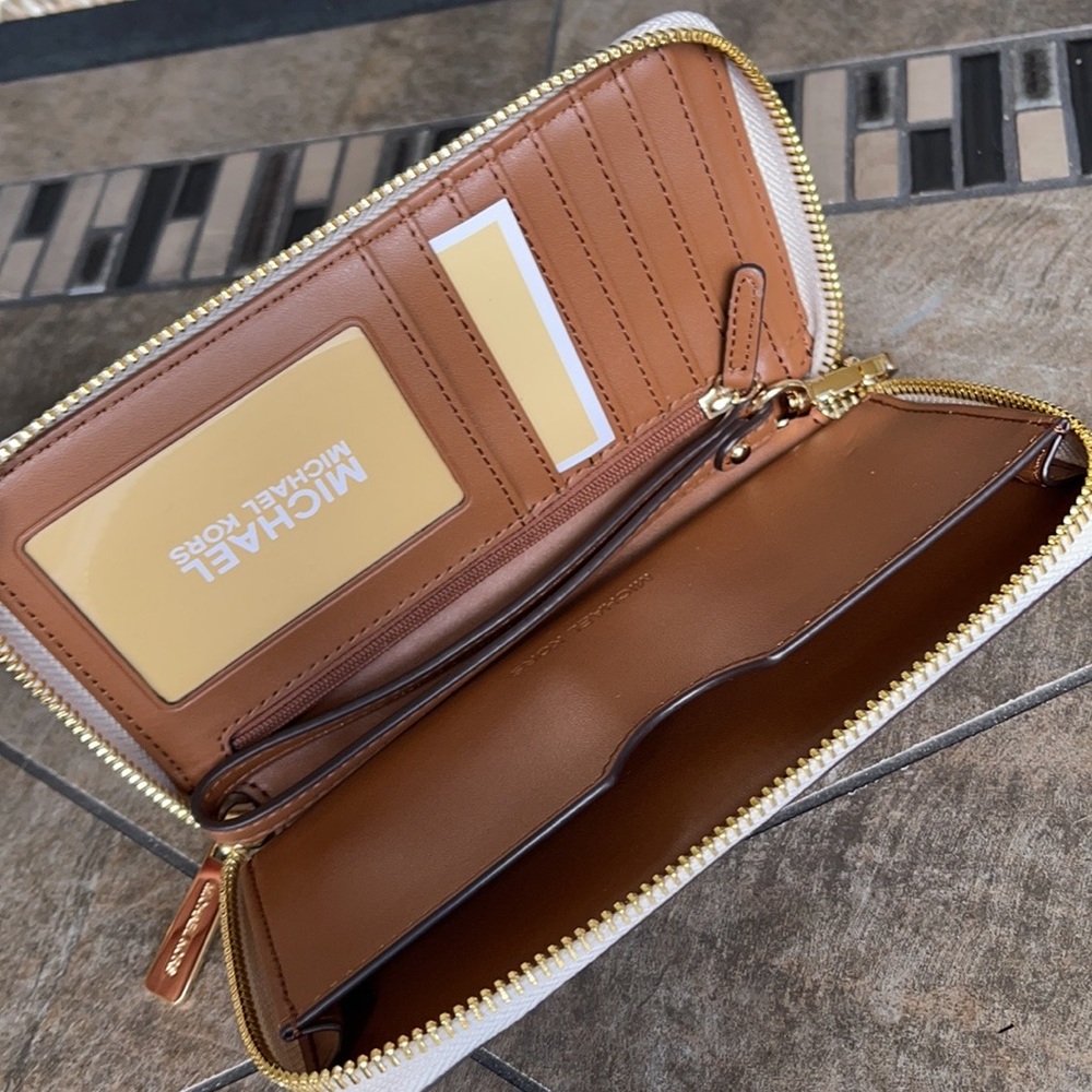 Michael Kors Jet Set Travel Lg Flat Multifunctional Phone Case-Wristlet-Wallet - Picture 5 of 16